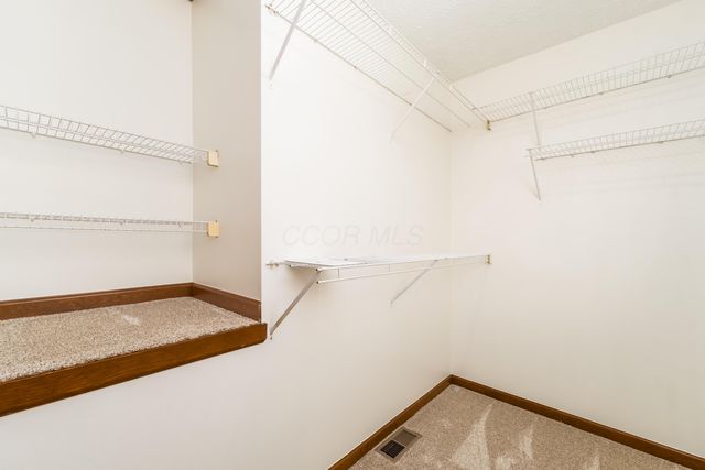 3212 Southern Hills Drive, Pickerington, OH 43147