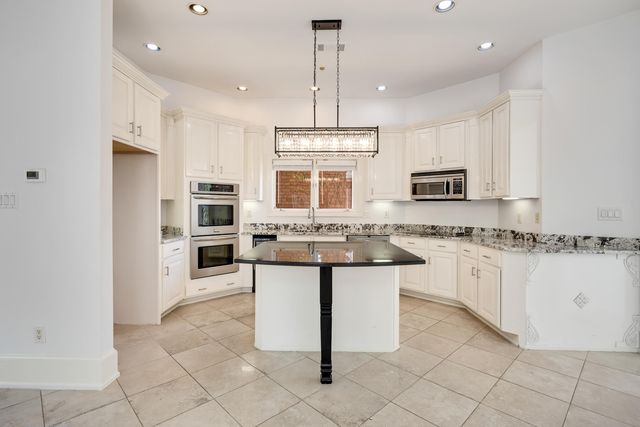 3518 CLASSIC DR S, Memphis, TN 38125