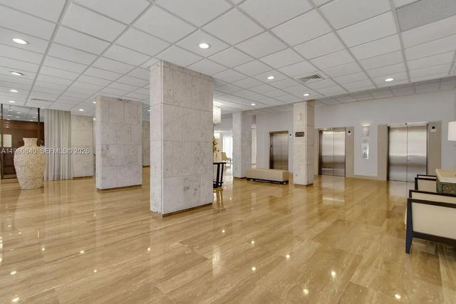 1950 S Ocean Dr 17E, Hallandale Beach, FL 33009