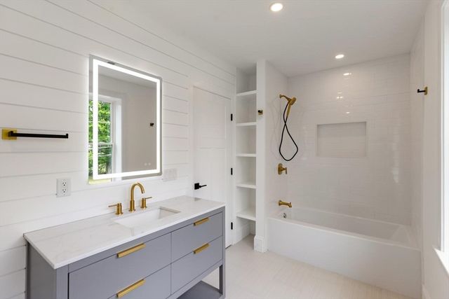480 West Street, Reading, MA 01867