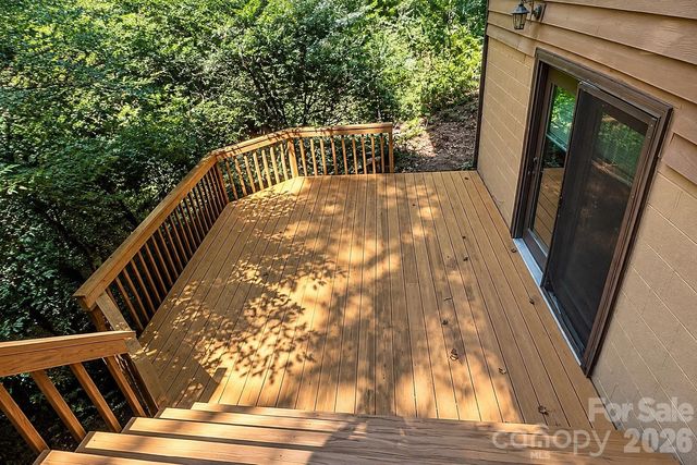 8 Shadywood Circle, Asheville, NC 28803