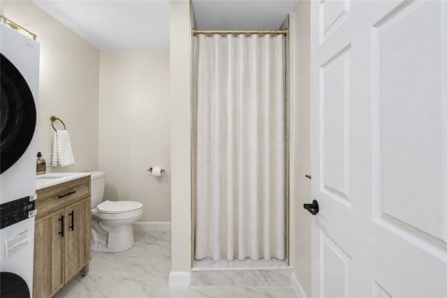 461 River Road, Lincoln, RI 02865
