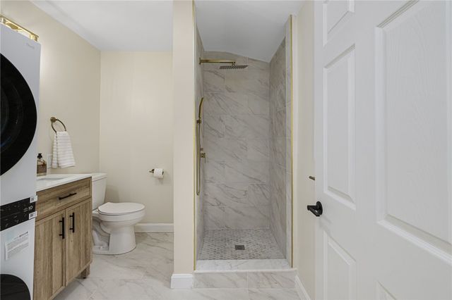 461 River Road, Lincoln, RI 02865