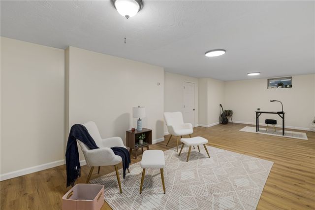 461 River Road, Lincoln, RI 02865