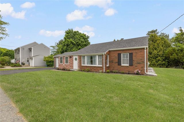 461 River Road, Lincoln, RI 02865