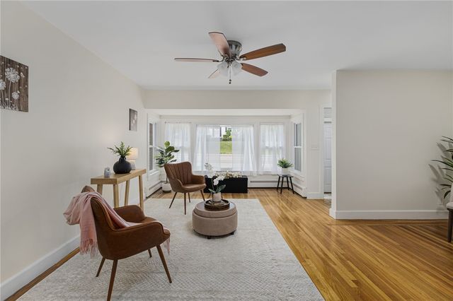 461 River Road, Lincoln, RI 02865
