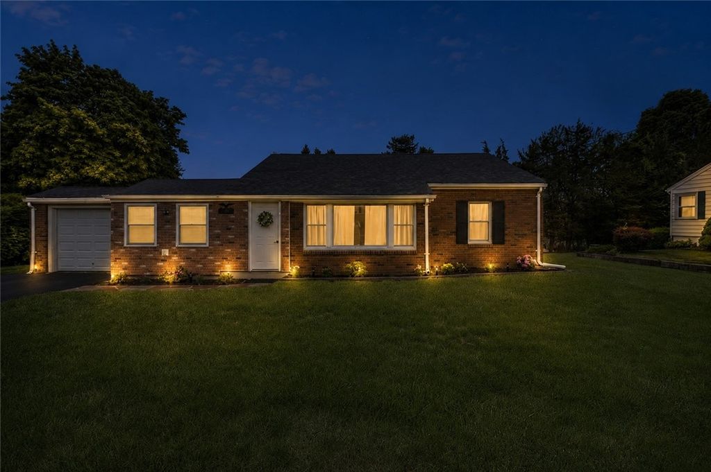 461 River Road, Lincoln, RI 02865