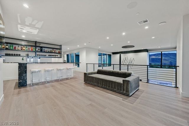 807 Magnum Cliff Court, Henderson, NV 89012