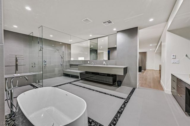 807 Magnum Cliff Court, Henderson, NV 89012