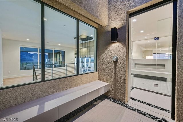 807 Magnum Cliff Court, Henderson, NV 89012