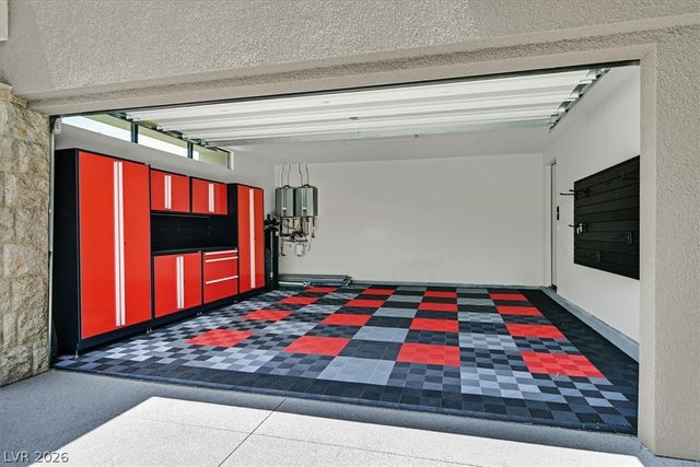 807 Magnum Cliff Court, Henderson, NV 89012