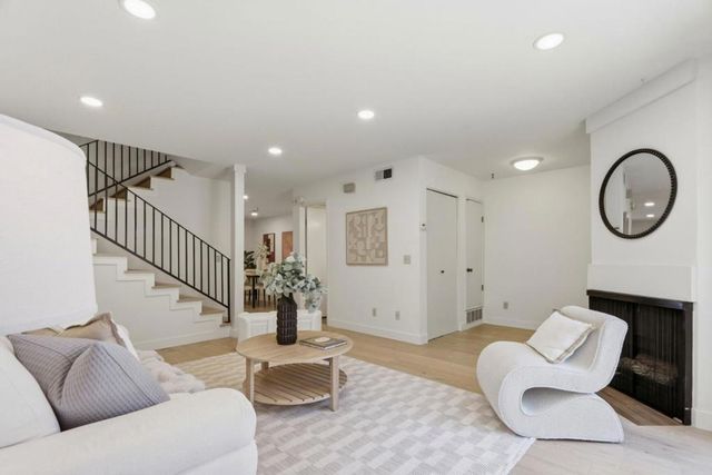 11043 Firethorne Drive, Cupertino, CA 95014