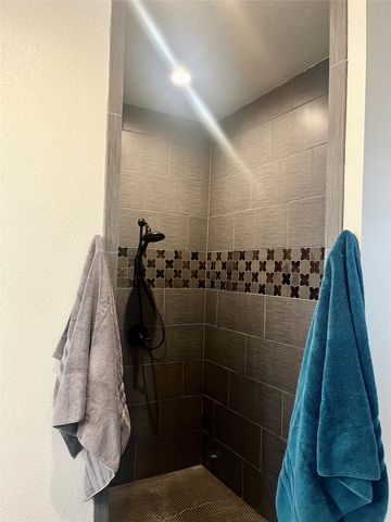 706 E Palestine, Mexia, TX 76667