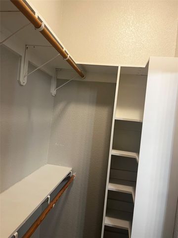 706 E Palestine, Mexia, TX 76667