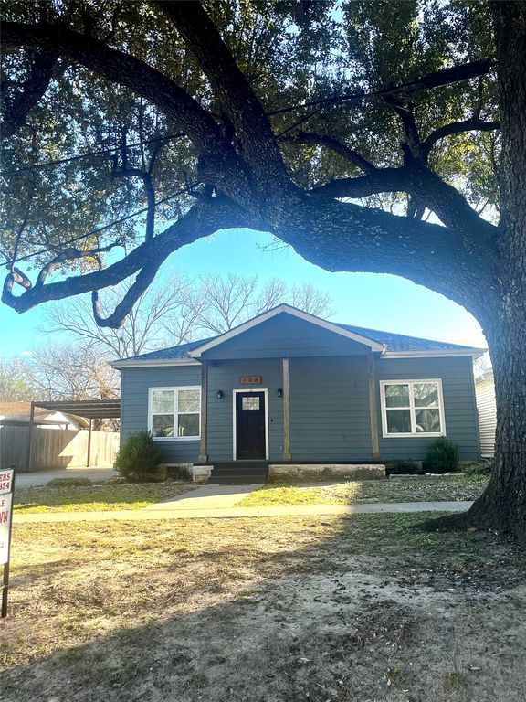 706 E Palestine, Mexia, TX 76667