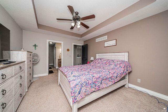 1005 Meadowbrooke Ln, Junction City, KS 66441