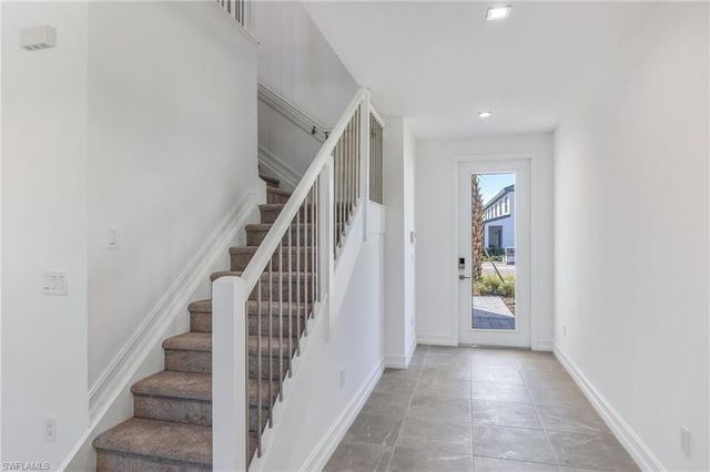 7574 Rockefeller DR, Naples, FL 34119