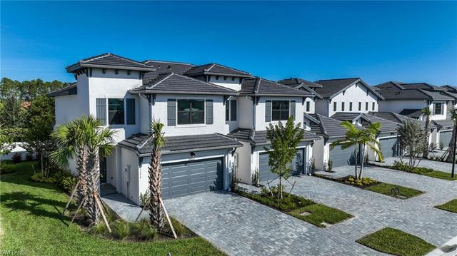 7574 Rockefeller DR, Naples, FL 34119