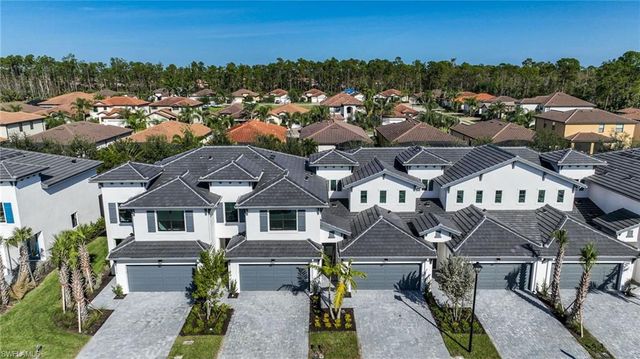 7574 Rockefeller DR, Naples, FL 34119