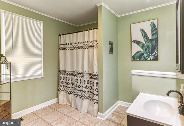 350 LAKE AVE, Williamstown, NJ 08094