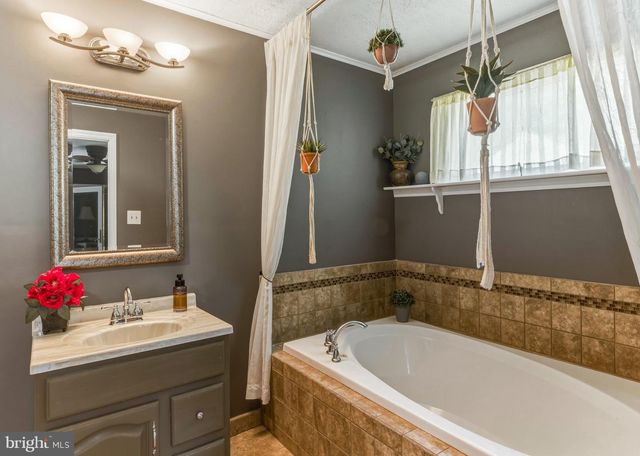 350 LAKE AVE, Williamstown, NJ 08094