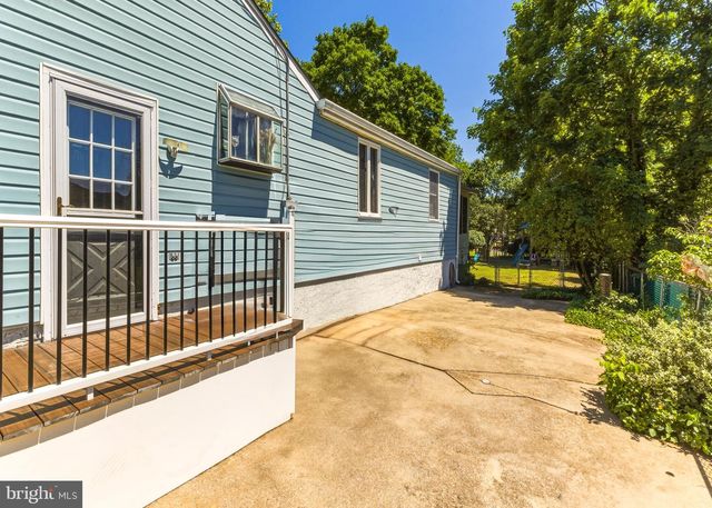 350 LAKE AVE, Williamstown, NJ 08094