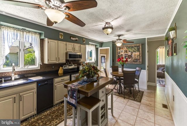 350 LAKE AVE, Williamstown, NJ 08094