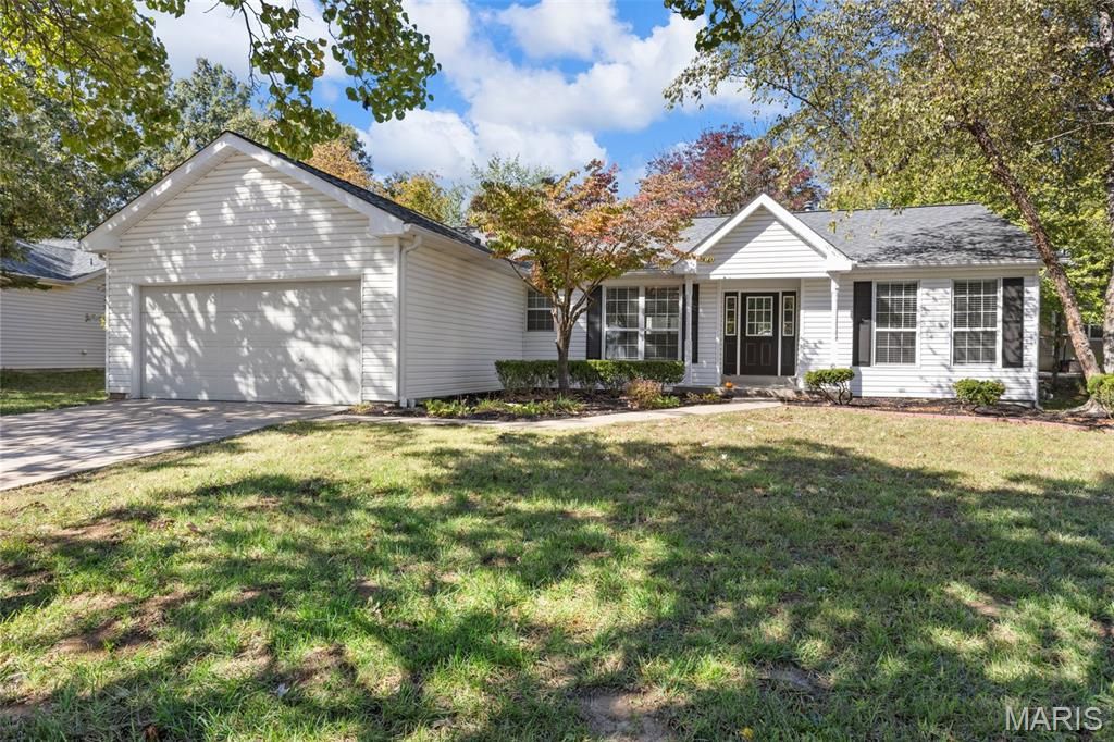 795 Seven Hills Lane, St Charles, MO 63304