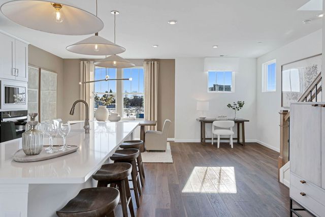 6303 Sandbelt Drive 33004, Woodridge, IL 60517