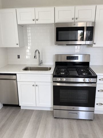 22 Goldsmith Street 2, Littleton, MA 01460