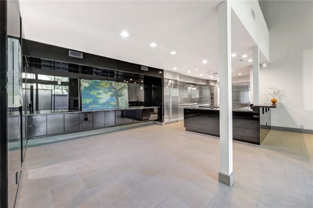 5 River Hollow Lane, Houston, TX 77027