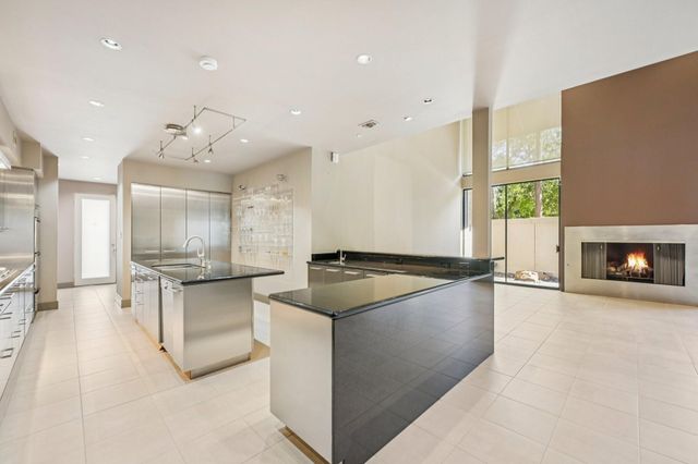 5 River Hollow Lane, Houston, TX 77027