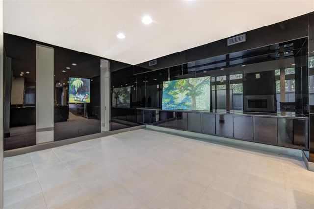 5 River Hollow Lane, Houston, TX 77027