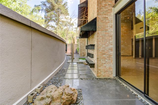 5 River Hollow Lane, Houston, TX 77027