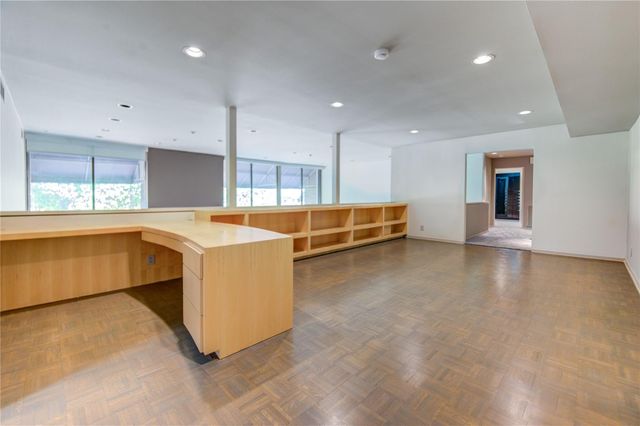 5 River Hollow Lane, Houston, TX 77027