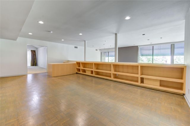 5 River Hollow Lane, Houston, TX 77027