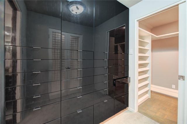 5 River Hollow Lane, Houston, TX 77027