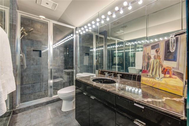 5 River Hollow Lane, Houston, TX 77027