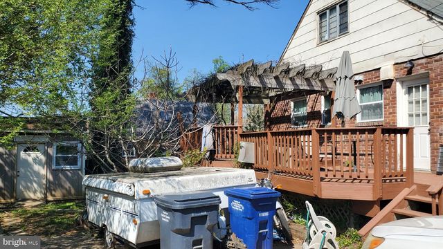 2945 IRVINGTON RD, Falls Church, VA 22042