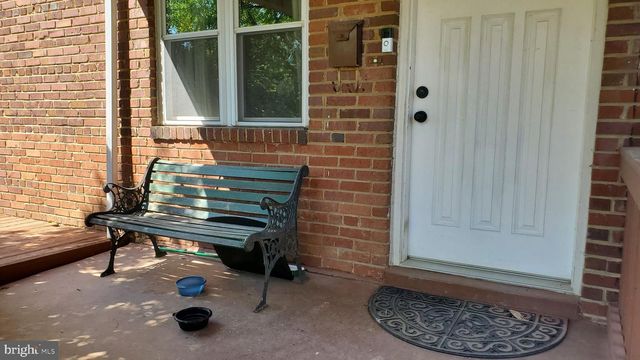 2945 IRVINGTON RD, Falls Church, VA 22042