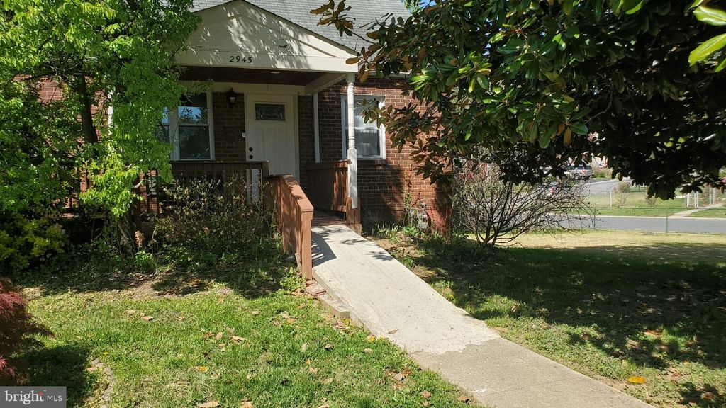 2945 IRVINGTON RD, Falls Church, VA 22042