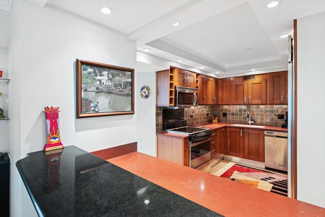 1212 N Lake Shore Drive 16BS, Chicago, IL 60610