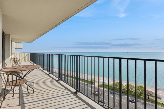 1212 N Lake Shore Drive 16BS, Chicago, IL 60610