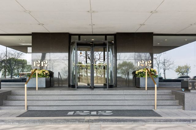 1212 N Lake Shore Drive 16BS, Chicago, IL 60610