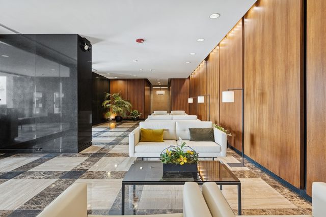 1212 N Lake Shore Drive 16BS, Chicago, IL 60610