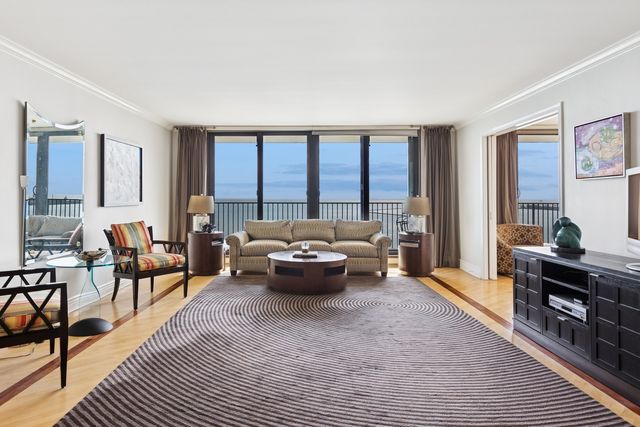 1212 N Lake Shore Drive 16BS, Chicago, IL 60610