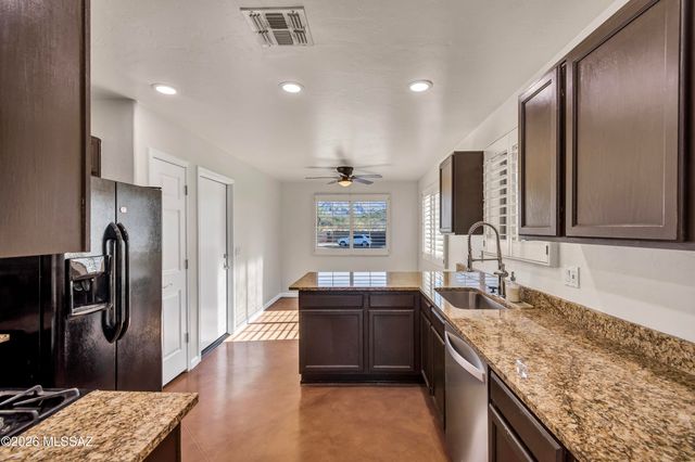 11371 N Flat Granite Drive, Tucson, AZ 85737