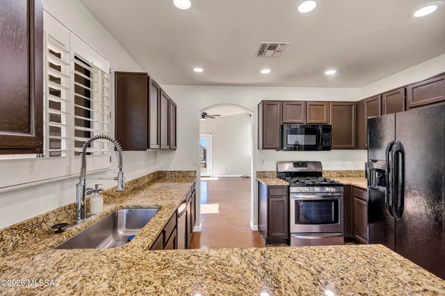 11371 N Flat Granite Drive, Tucson, AZ 85737