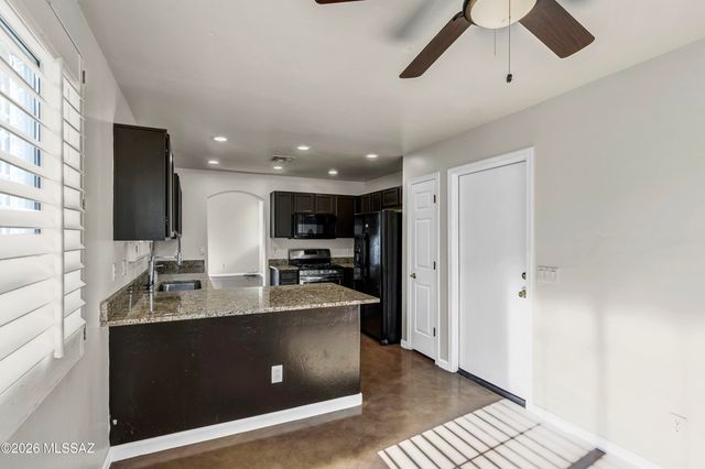 11371 N Flat Granite Drive, Tucson, AZ 85737