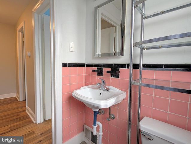 150 W BERKLEY AVE, Clifton Heights, PA 19018